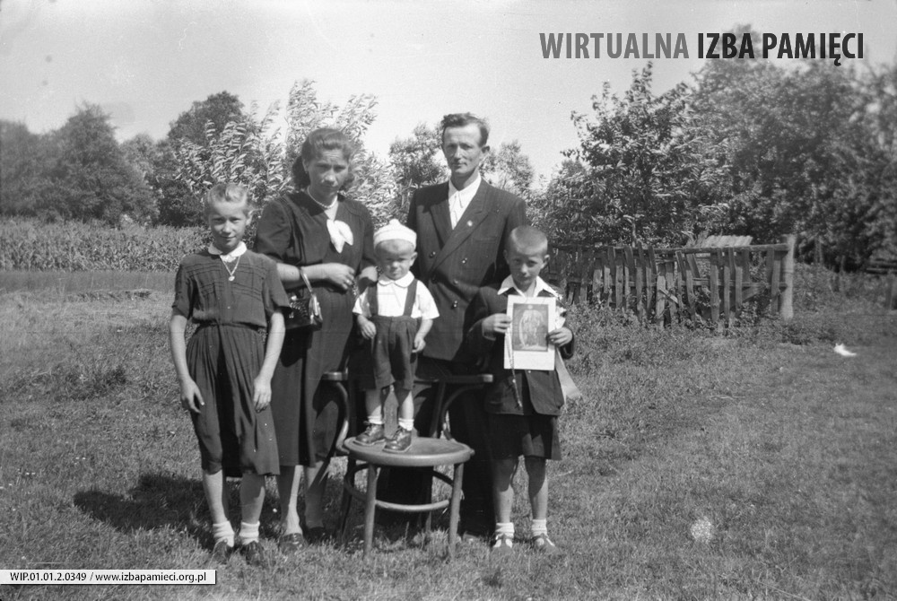 1957. Rodzina Marii i Jerzego Hubacz z Mołodycza