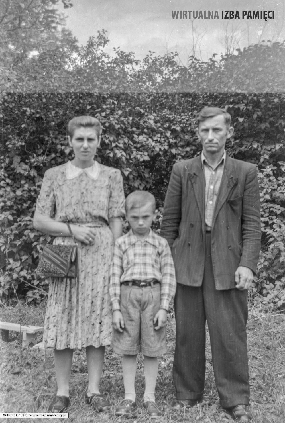 Lata 50. XX wieku. Maria i Jan Arian z Mołodycza z synem