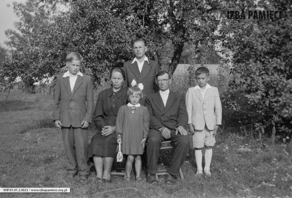 1960. Rodzina Anny i Feliksa Buniowskich z Mołodycza