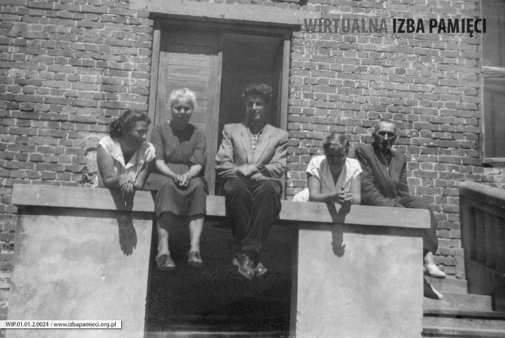 1956. Nauczyciele szkoły w Mołodyczu