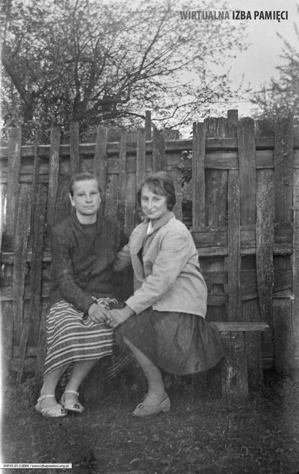 1965. Dwie koleżanki - Aniela Hubacz i Danuta Zagrobelna