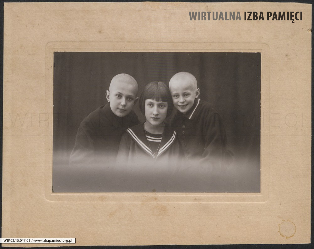 1928. Lwów. Stanisław, Maria i Jan Ruebenbauerowie (rodzeństwo).