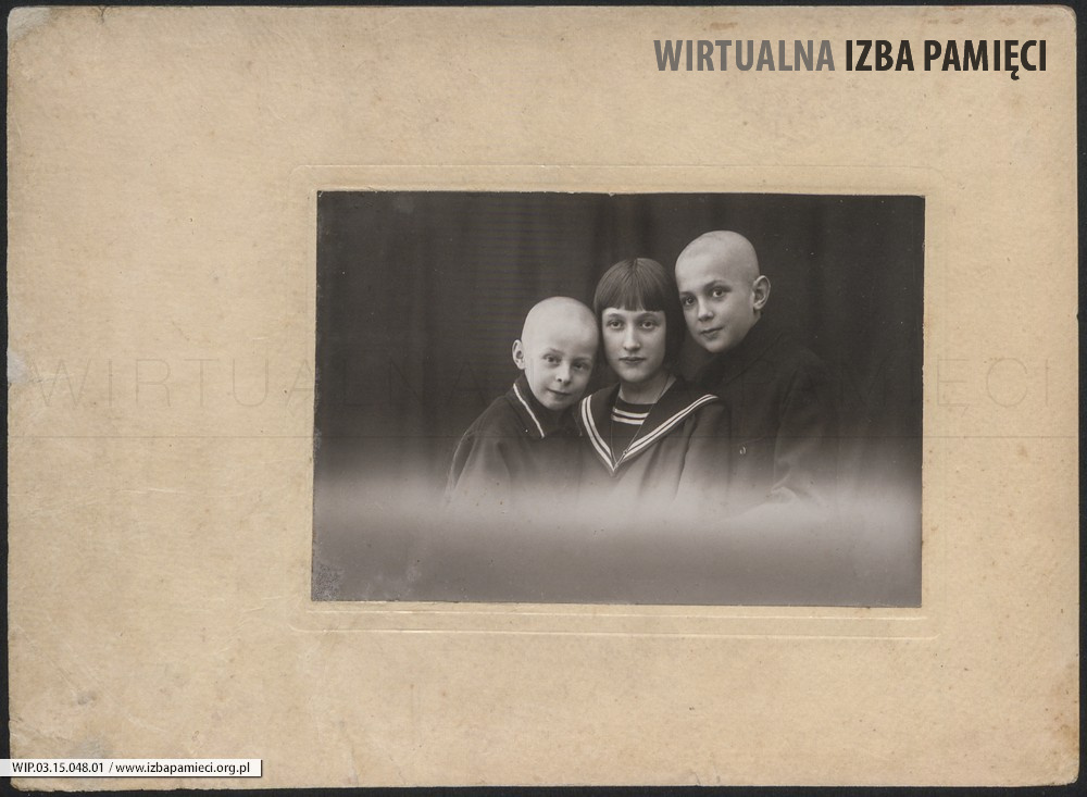 1927. Lwów. Jan, Maria i Stanisław Ruebenbauerowie (rodzeństwo).