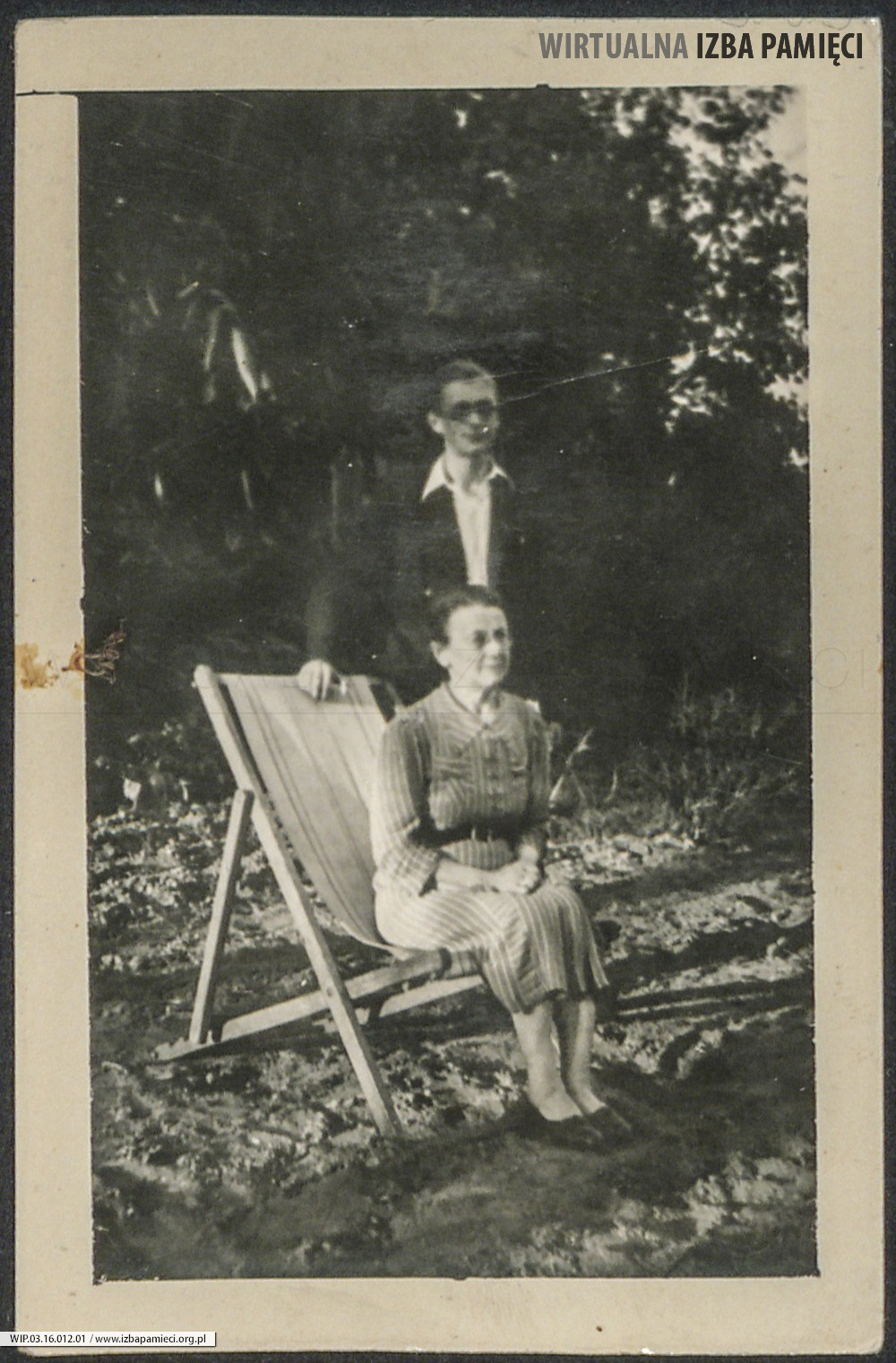 Lata 30. XX w. Fotografia kobiety i mężczyzny.
