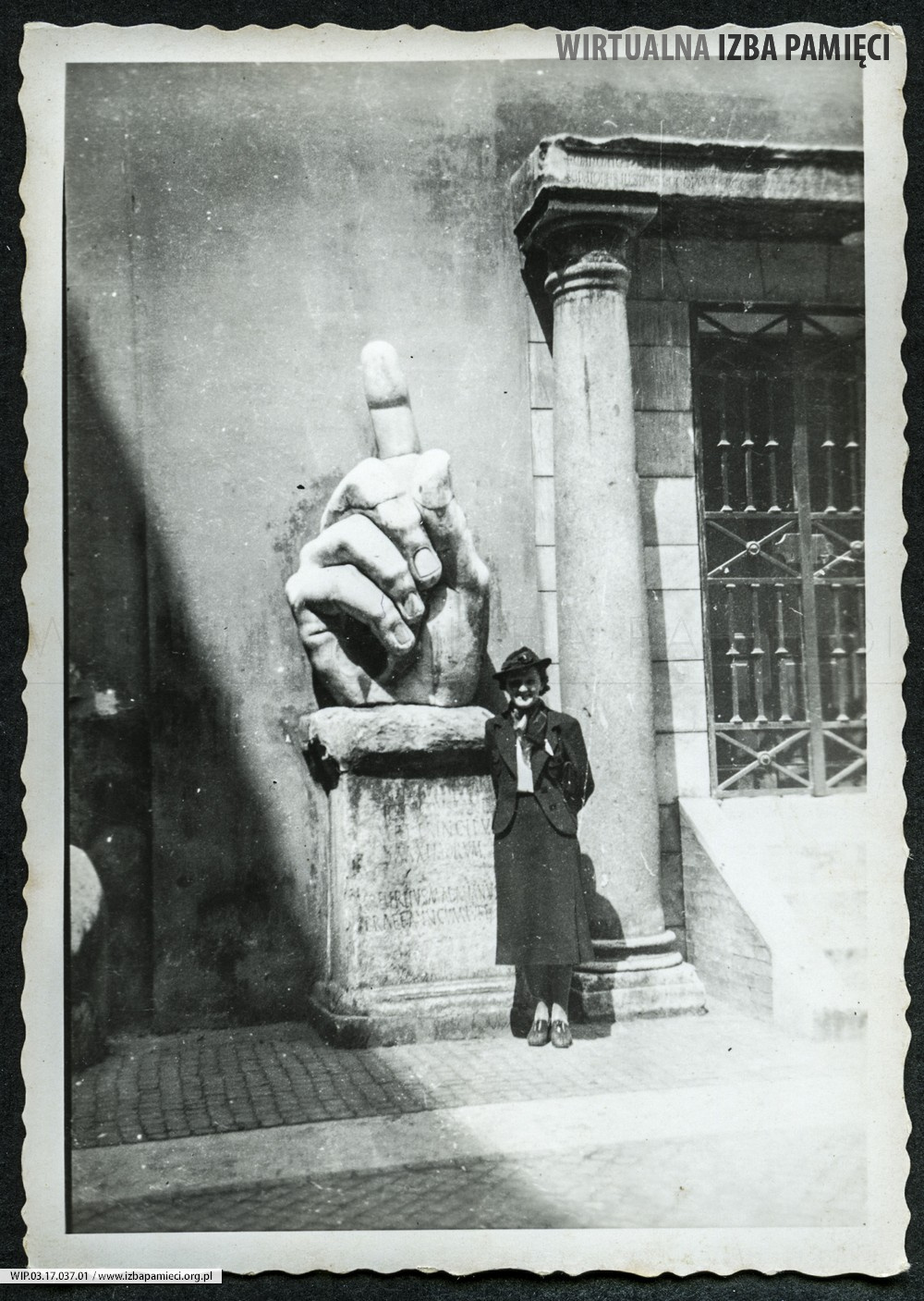 1938. Florencja. Pomnik.