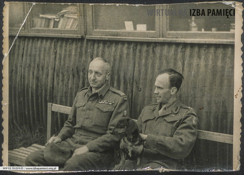 1947. Szkocja. Tadeusz Eminowicz (z lewej) i Stanisław Ruebenbauer.