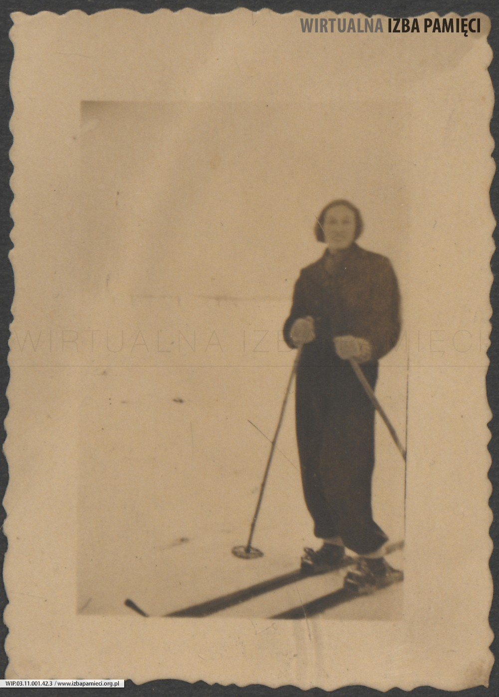 1950. Lubaczów. Maria Gutowska na nartach.