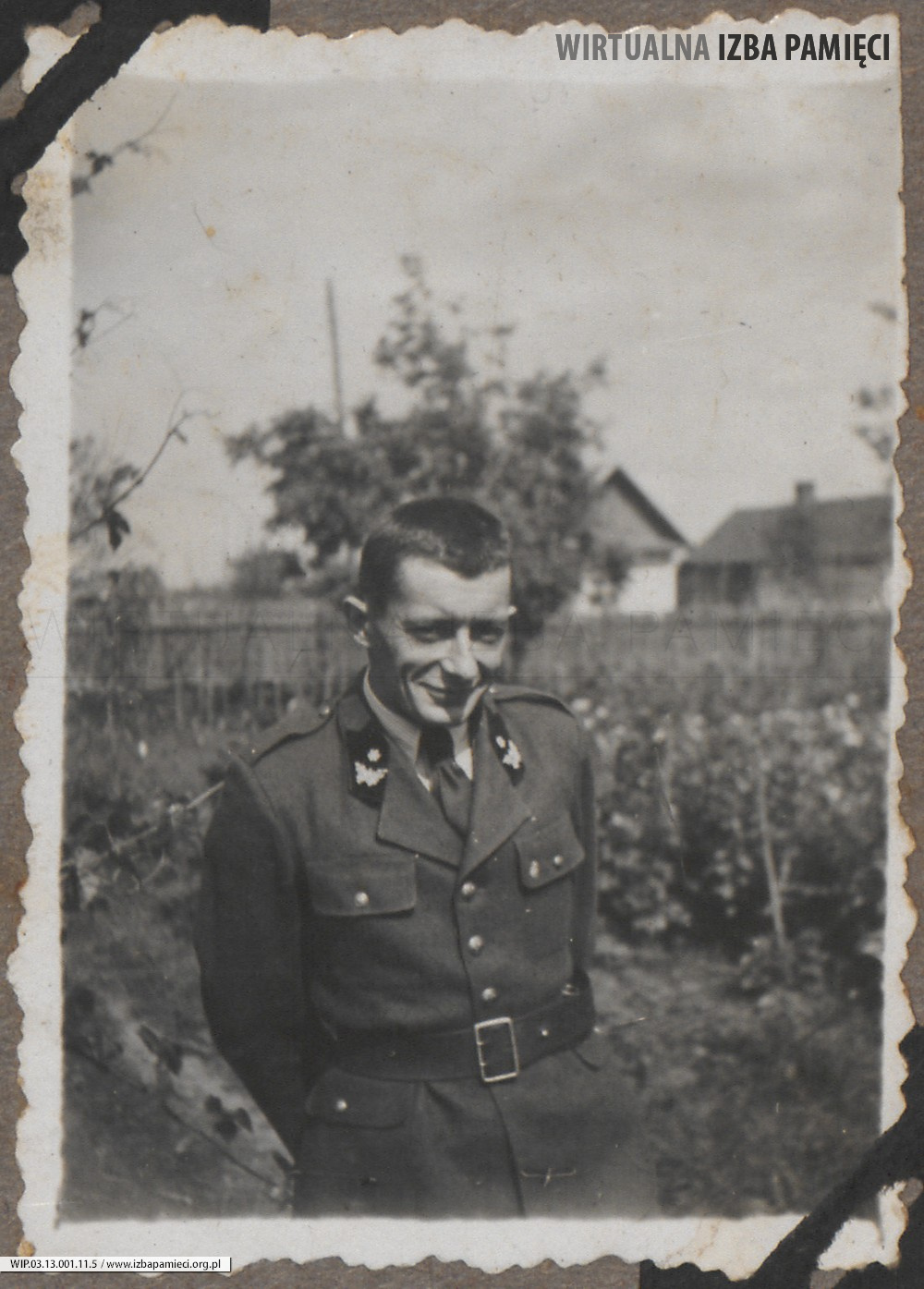 Lata 50. XX w. Lubaczów. Roman Gutowski w mundurze.