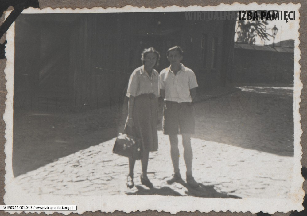 1948. Gdańsk. Maria i Roman Gutowscy na wakacjach w Gdańsku.