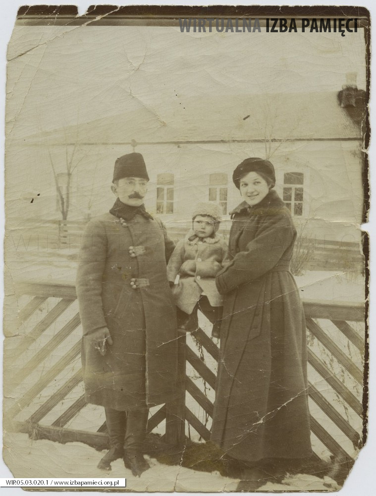 1920. Szalwiry. Jan i Maria Wartanowicz z synkiem Stasiem.