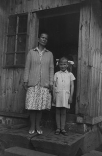 1972. Mama i córka
