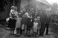 1971. Rodzina Hubaczów w dniu Pierwszej Komunii Świętej syna Stanisława