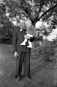 1963. Józef Buniowski z synem Czesławem