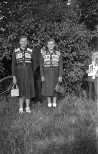 Lata 50. XX wieku. Siostry Maria (z lewej) i Stanisława Lichacz z Mołodycza