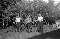 Lata 50. XX wieku. Józef Horodko (z prawej) z Mołodycza z kolegami