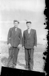 Lata 50. XX wieku. Władysław Warcaba (z prawej) z Mołodycza z kolegą