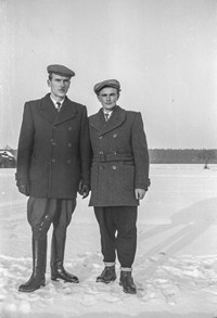 Lata 50. XX wieku. Andrzej Hubacz (z lewej) z Mołodycza ze Stanisławem Winiarzem 