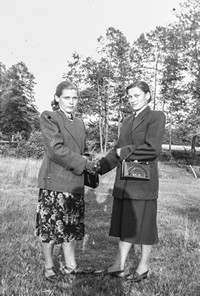 Lata 50. XX wieku. Maria Buniowska i Stanisława Cienka z Mołodycza