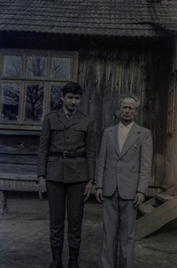 Lata 80. XX wieku. Stanisław Hubacz z Mołodycza i jego ojciec Franciszek