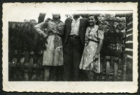 Lata 40. XX w. Stefania Kipczak i Teodozja Doda w Manasterzu. Po zakończeniu II wojny światowej.