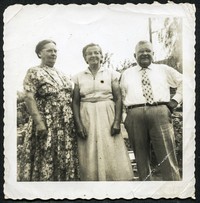 Lata 60. XX w. Maria Granacka z mężem i koleżanką.