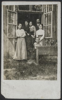 Lata 20. XX w. Fotografia rodzinna.