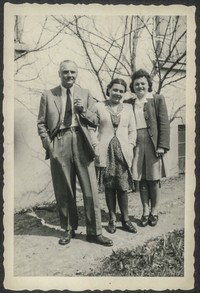 1947. Tuchów. Anatol Chatało z żoną Marią z Ruebenbauerów – Chatało i córką Krystyną Chatało.