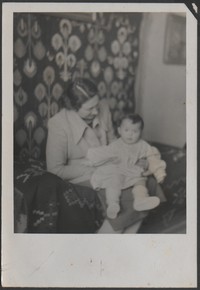 1949. Lubaczów. Maria Gutowska z córką Barbarą Gutowską.