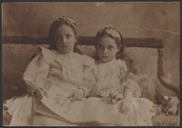 1901. Kulparków. Eugenia Kruszyńska (po lewej) i Józefa Kruszyńska 