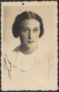 1935. Lubaczów. Zdjęcie portretowe Marii Ruebenbauer.