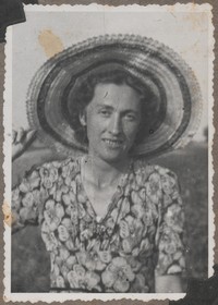1948. Lubaczów. Maria Gutowska w kapeluszu.