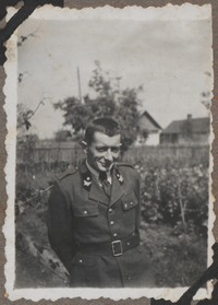 Lata 50. XX w. Lubaczów. Roman Gutowski w mundurze.