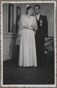 1949. Lubaczów. Fotografia ślubna Marii Gutowskiej i Mieczysława Wiszniewskiego.